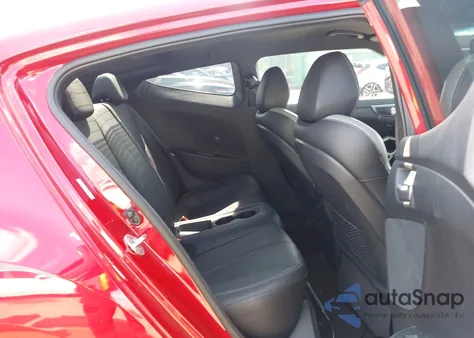 2016 Hyundai Veloster Turbo z USA, uszkodzony, nr VIN KMHTC6AE5GU304098